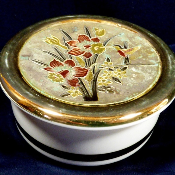ART OF CHOKIN 24KT GOLD ENGRAVED WHITE TRINKET BOX HUMMINGBIRD DAFFODIL FLOWERS - Picture 7 of 7